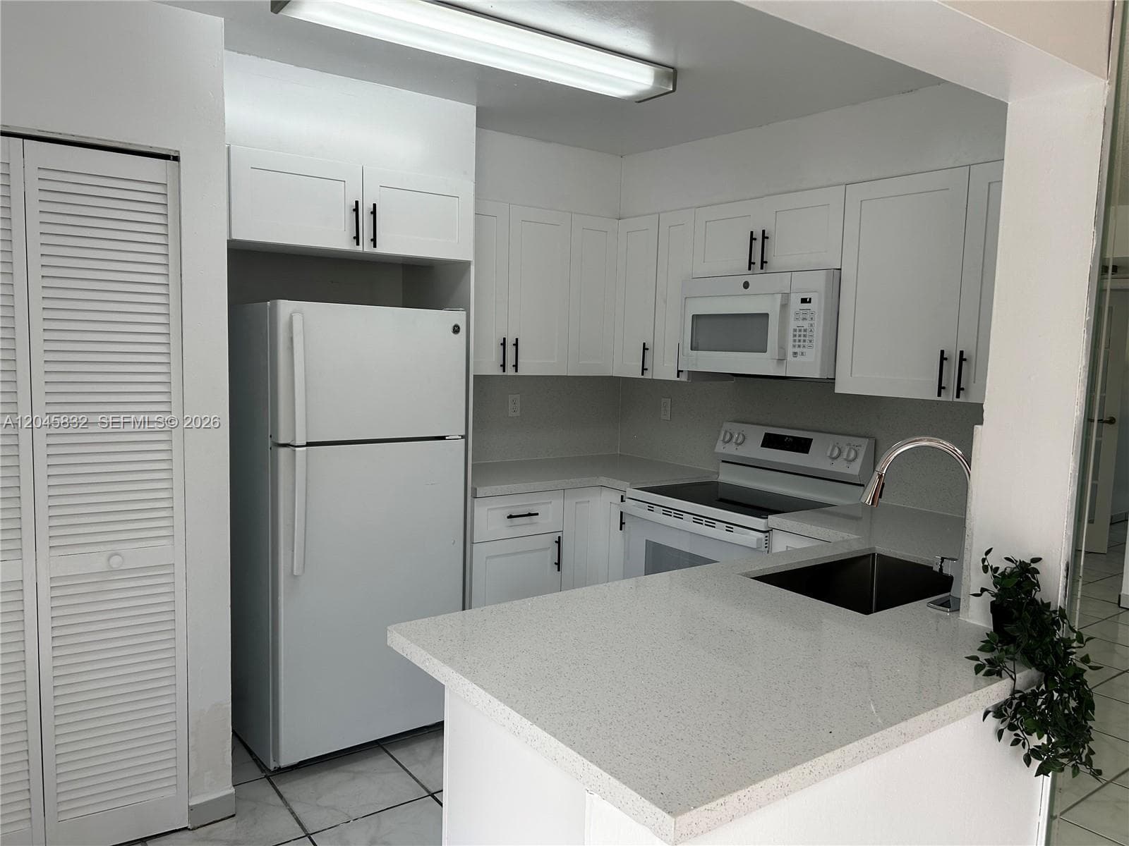 301 W Park Dr # 101-11, Miami, FL 33172 — zdjęcie 5