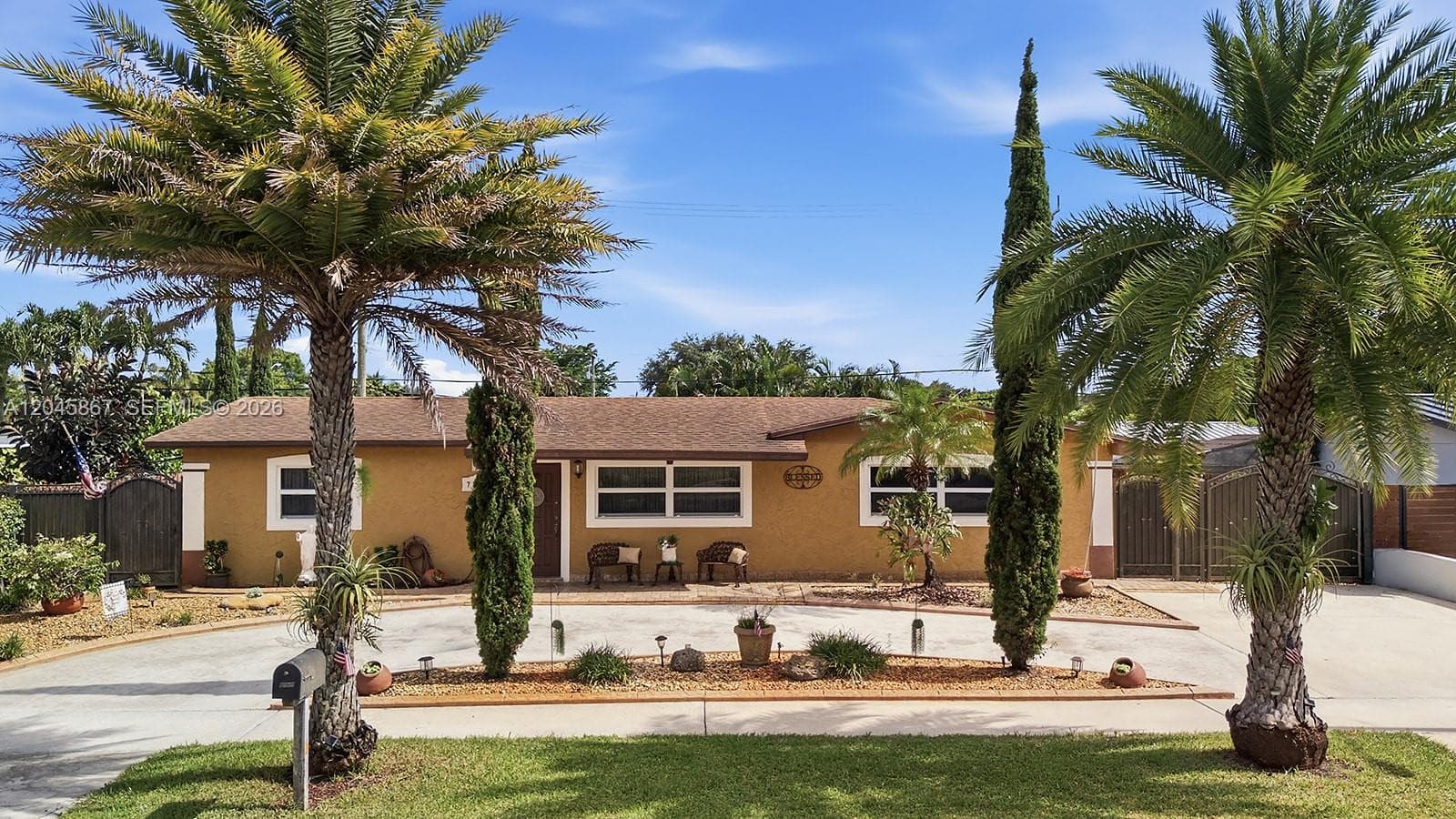 7858 NW 171st St, Hialeah, FL 33015 — zdjęcie 3