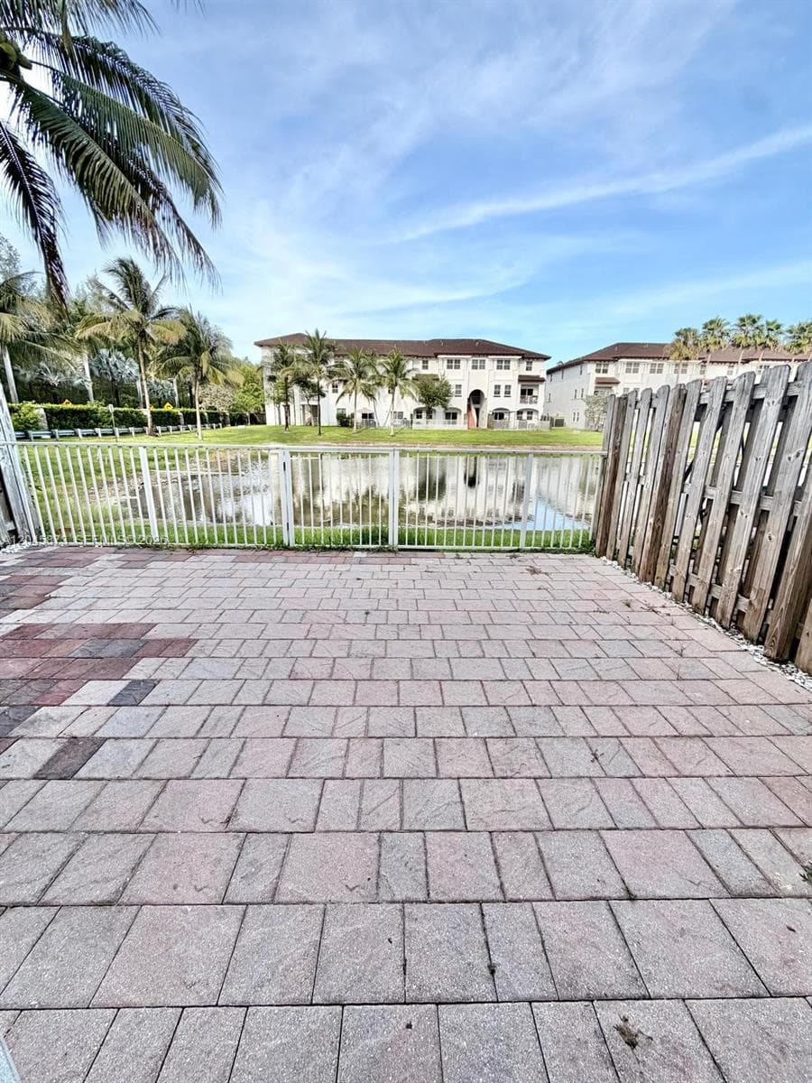 8965 NW 98th Ave # ., Doral, FL 33178 — zdjęcie 2