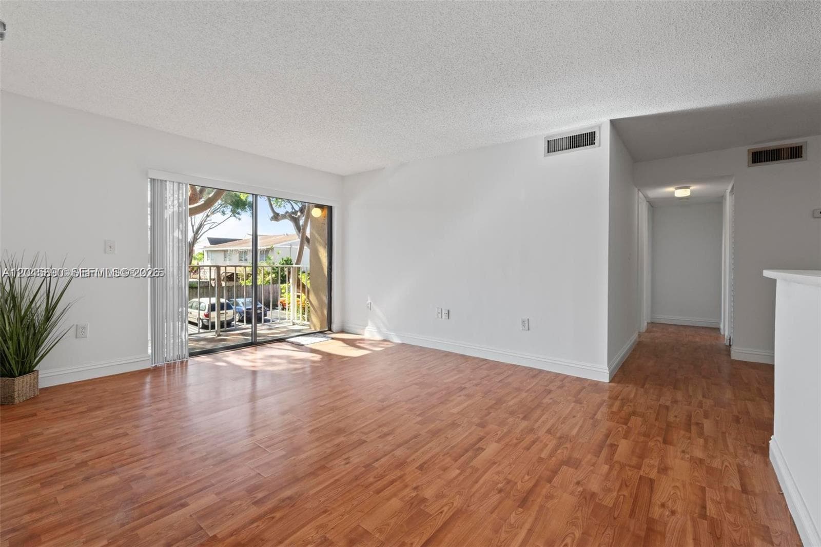 15600 SW 80th St # L-203, Miami, FL 33193