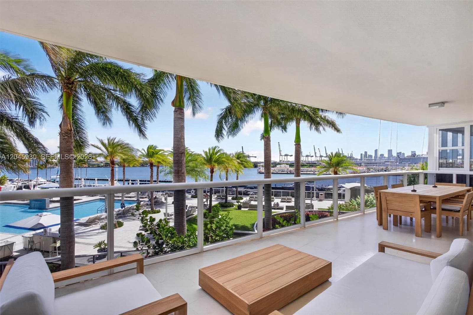 400 Alton Rd # 706, Miami Beach, FL 33139