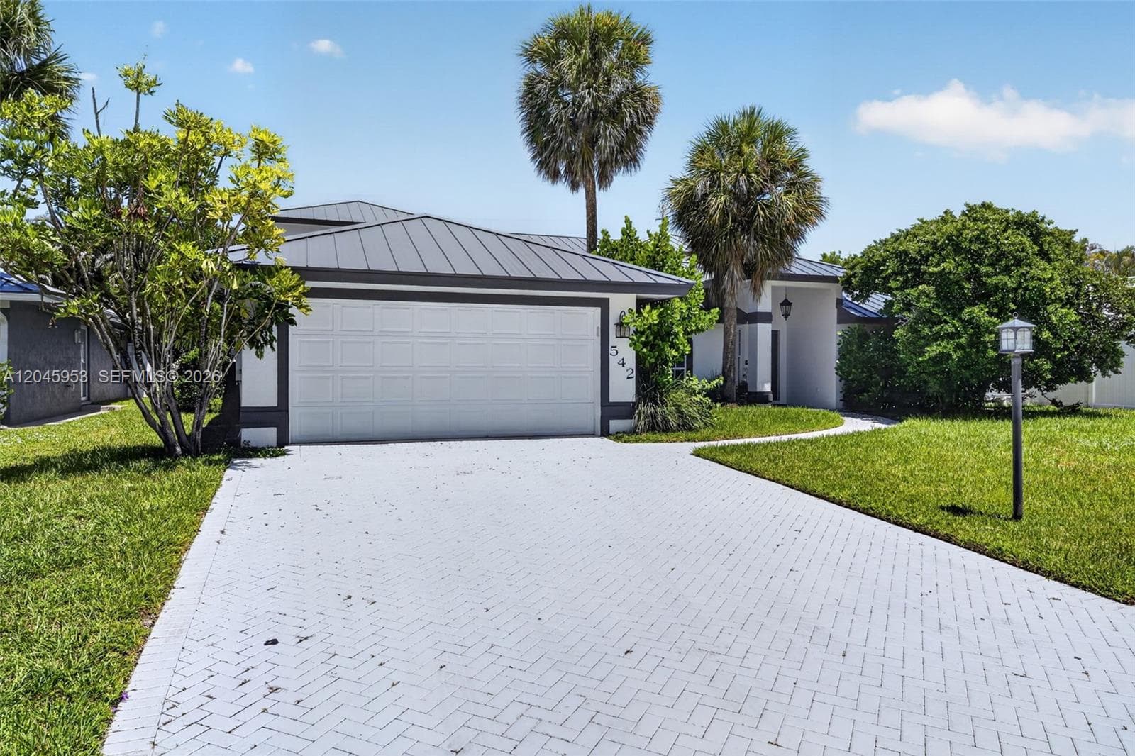 542 N Cypress Dr # 542, Tequesta, FL 33469