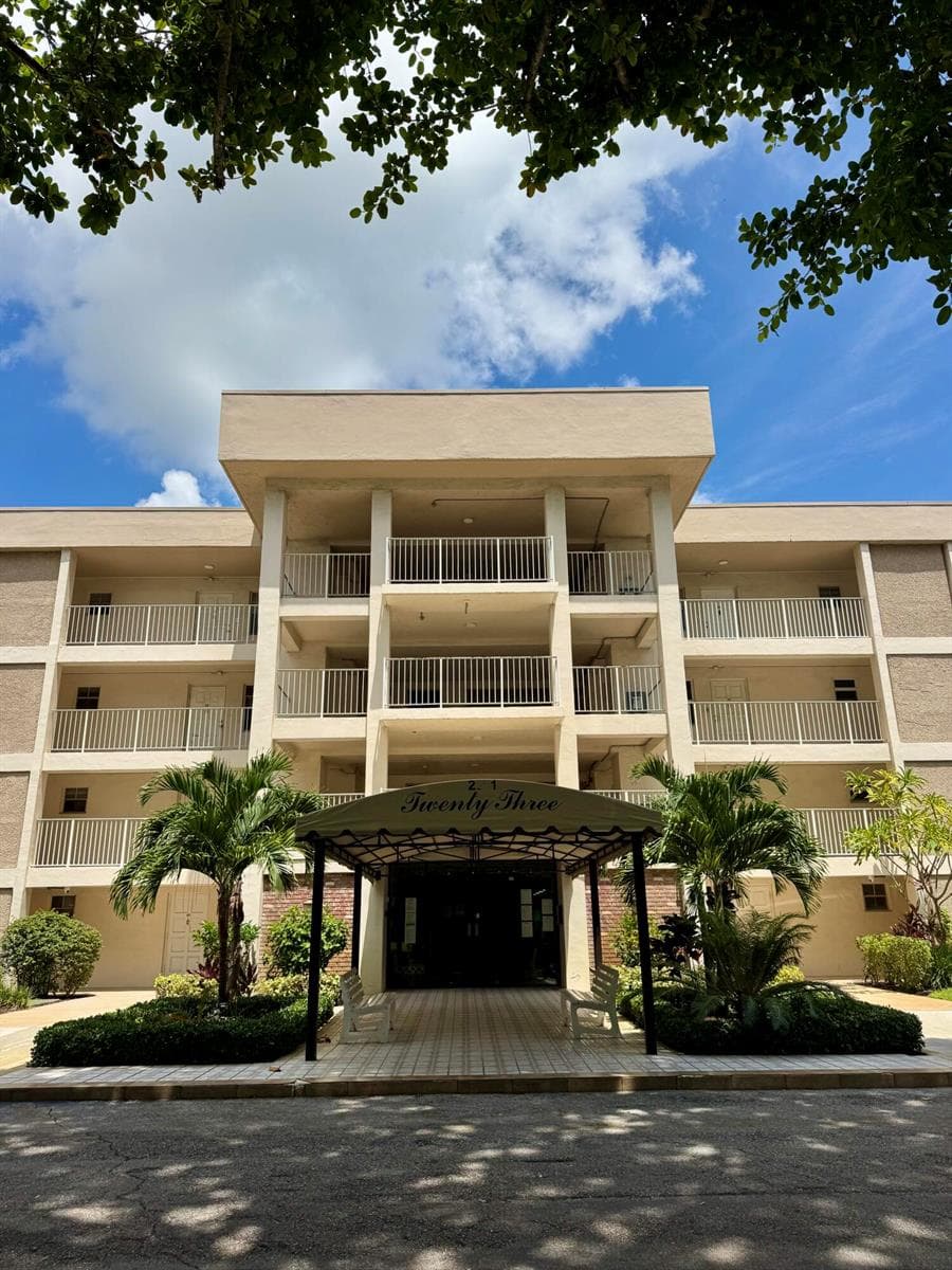2601 S Course Drive # 401, Pompano Beach, FL 33069