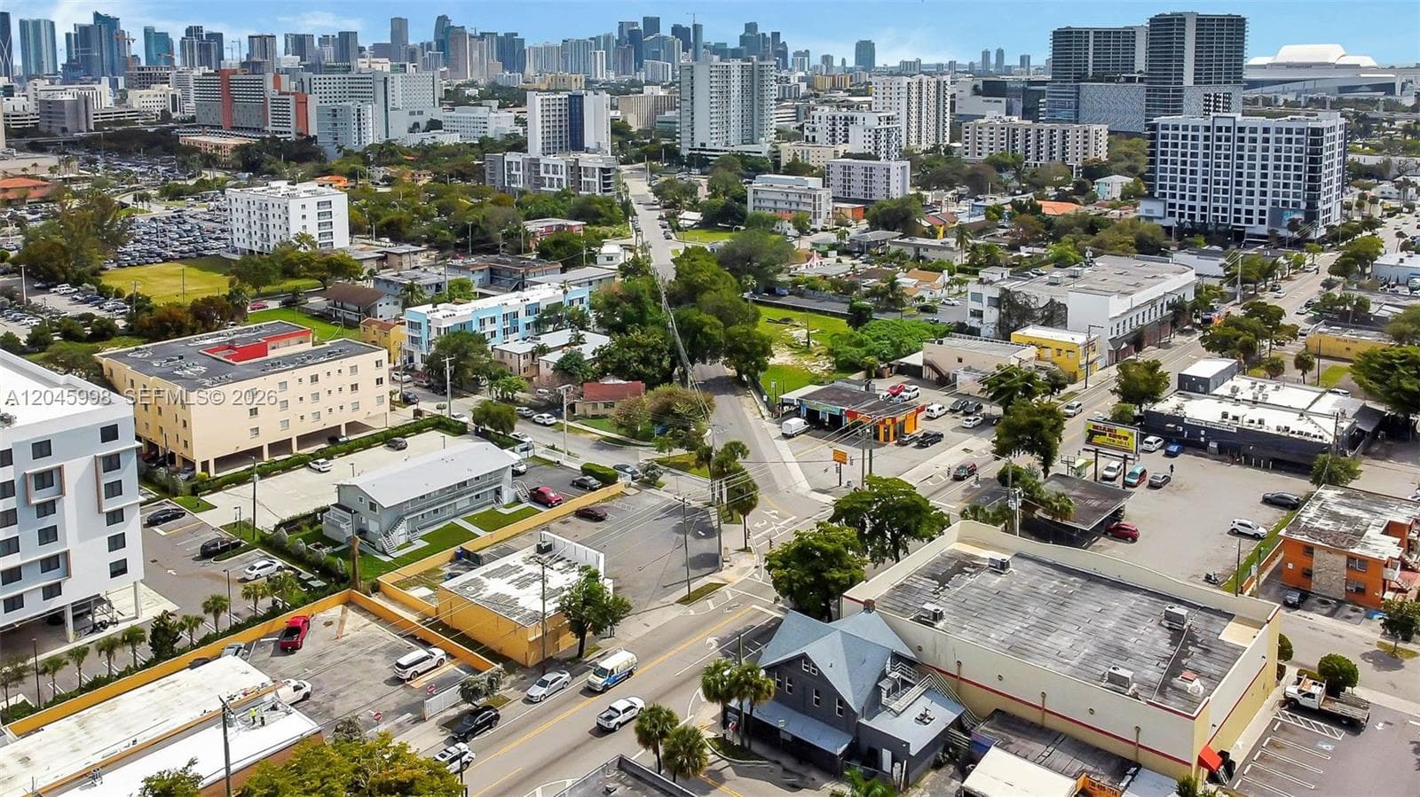1818 NW 17th Ave, Miami, FL 33125 — zdjęcie 5