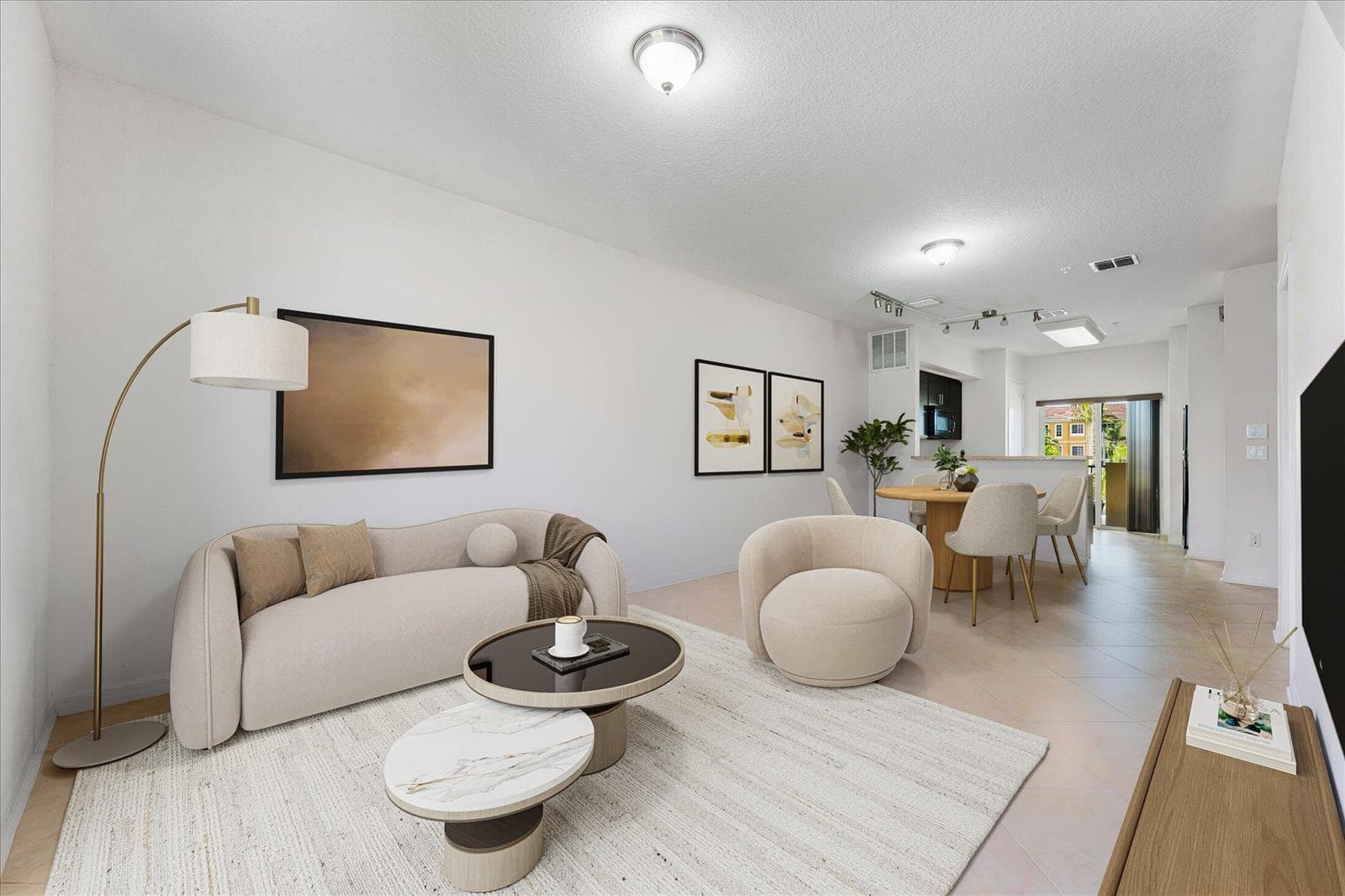 131 NW 2nd Avenue # 3, FL 33009 — zdjęcie 5