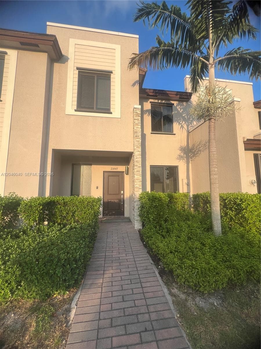 21447 NE 2nd Pl, Miami, FL 33179 — zdjęcie 2