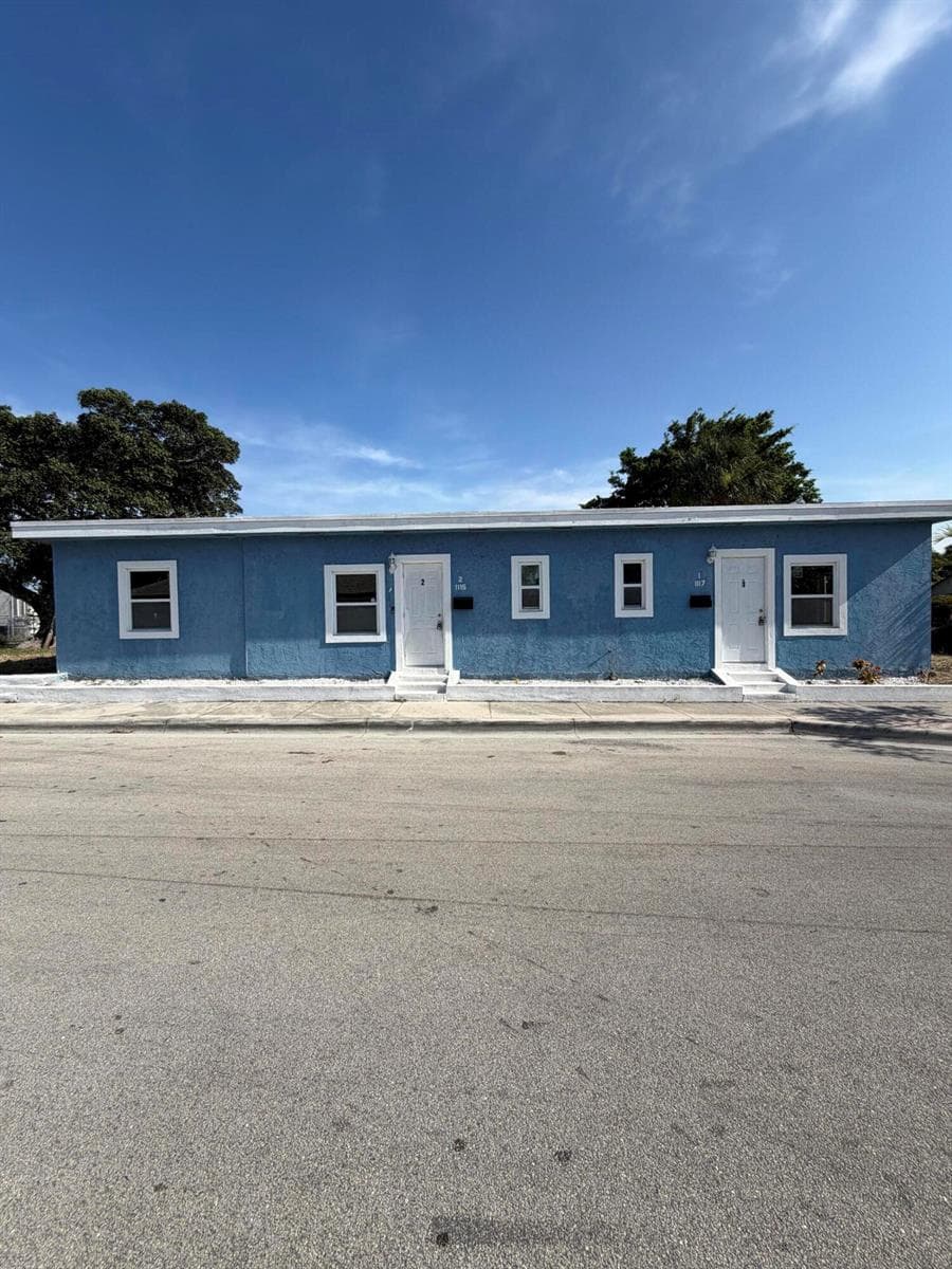 1117 3rd Avenue N # 1, FL 33460