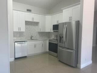 18970 Cloud Lake Circle, Boca Raton, FL 33496