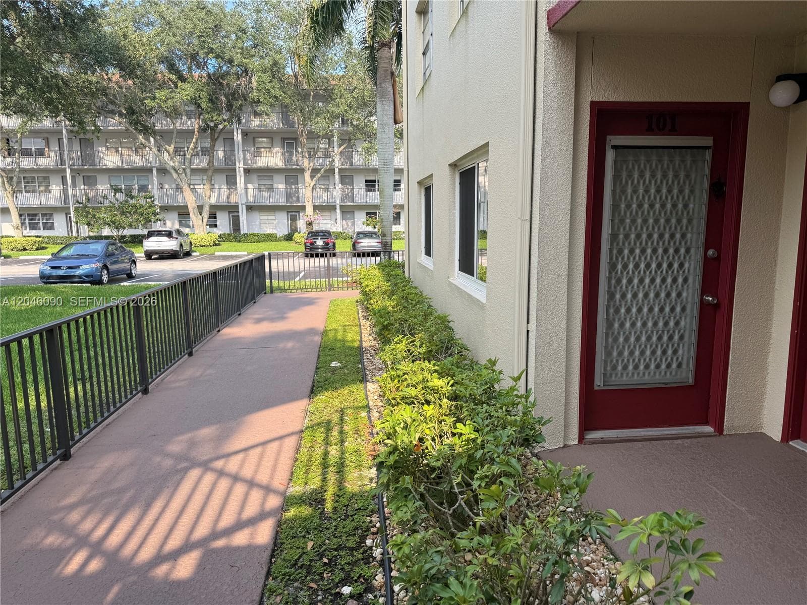 100 SW 132nd Way # 101K, Pembroke Pines, FL 33027 — zdjęcie 2