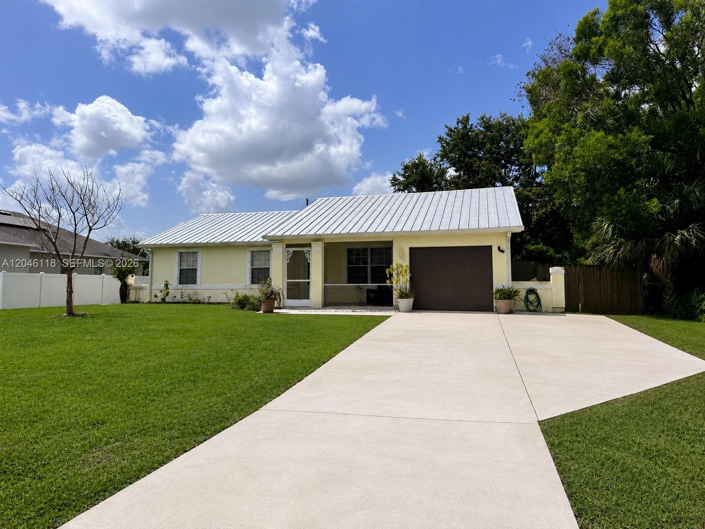 5411 NW Consumer Ave, Port St. Lucie, FL 34983