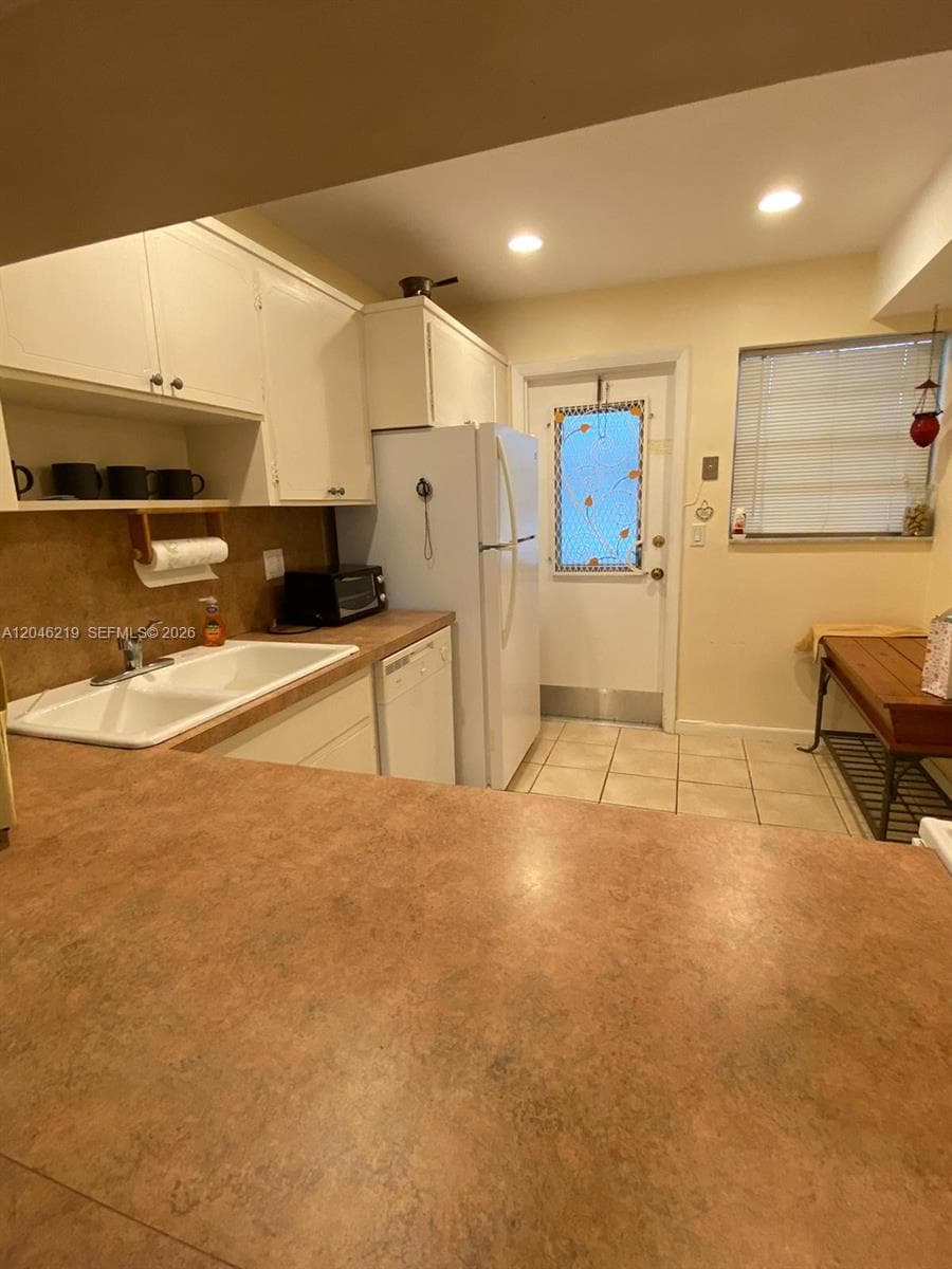 330 SE 2nd St # 403F, Hallandale Beach, FL 33009 — zdjęcie 2