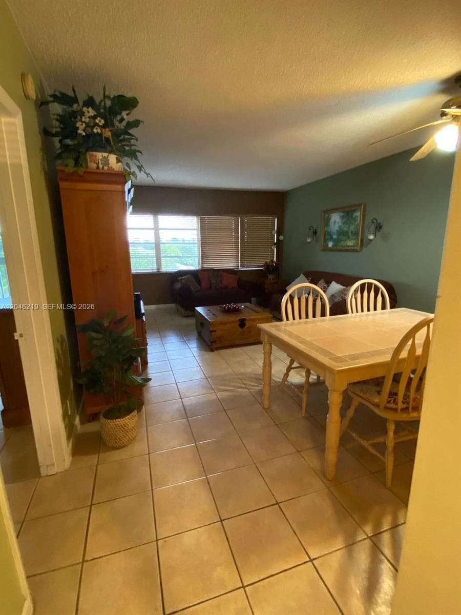 330 SE 2nd St # 403F, Hallandale Beach, FL 33009