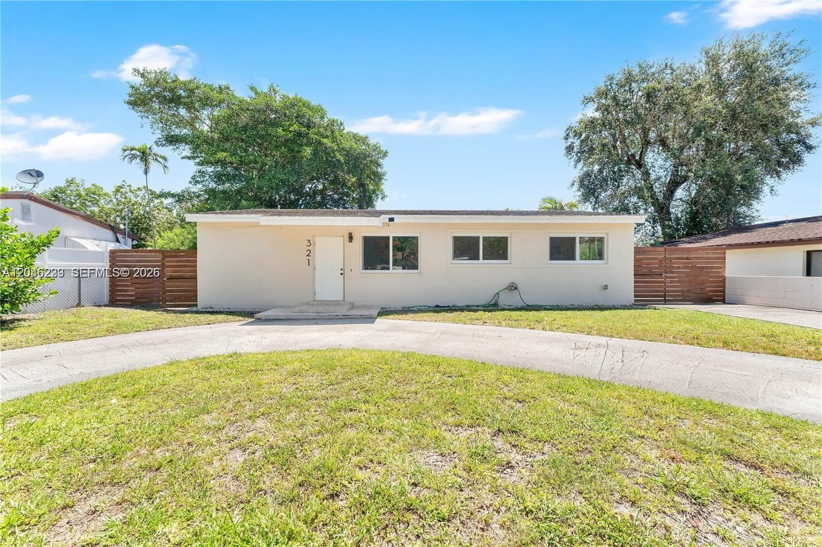 321 NW 56th Ave, Miami, FL 33126 — zdjęcie 3