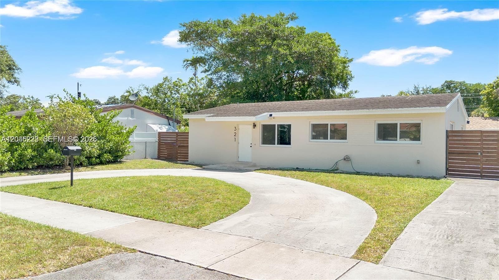 321 NW 56th Ave, Miami, FL 33126 — zdjęcie 5