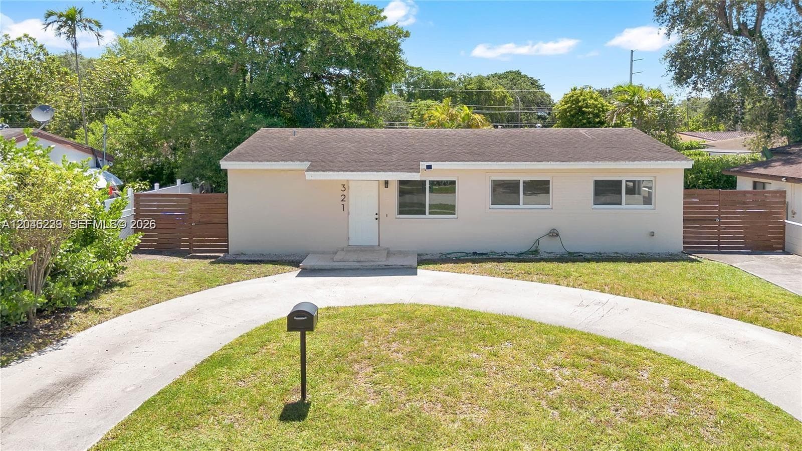 321 NW 56th Ave, Miami, FL 33126 — zdjęcie 4