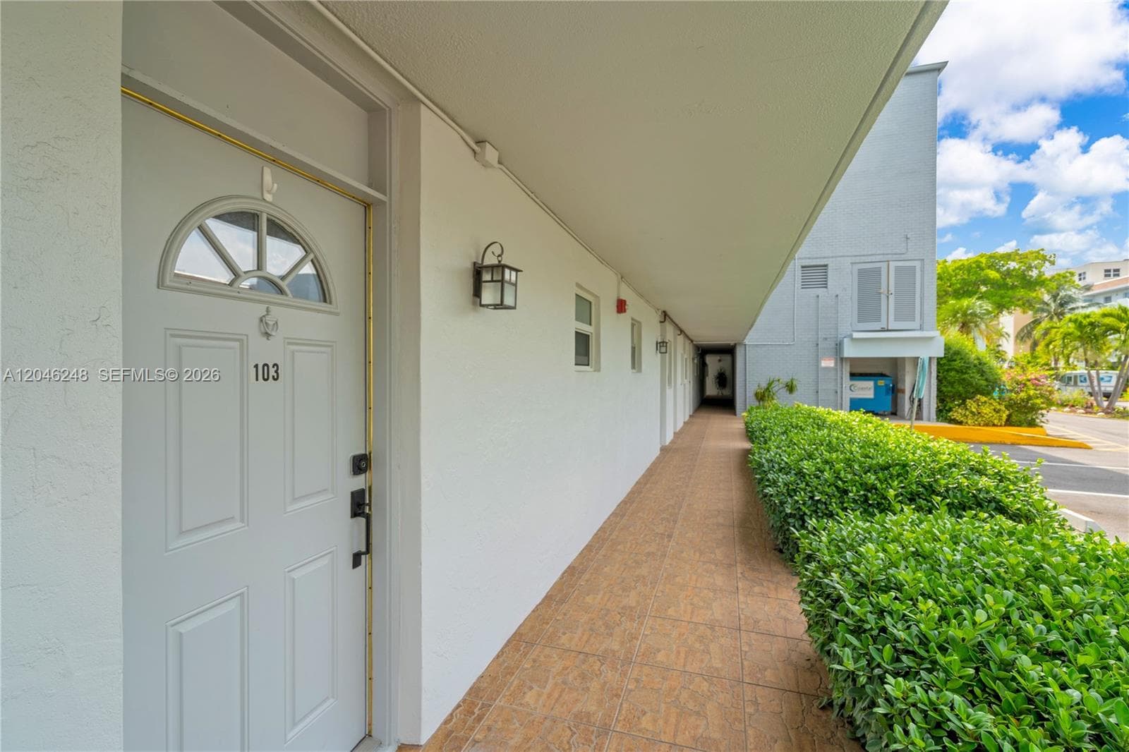 3849 NE 169th St # 103, North Miami Beach, FL 33160 — zdjęcie 2