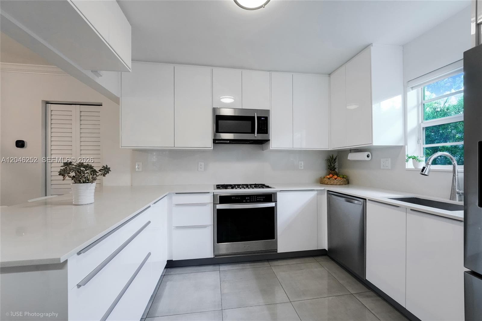 1556 Catalonia Ave, Coral Gables, FL 33134 — zdjęcie 5