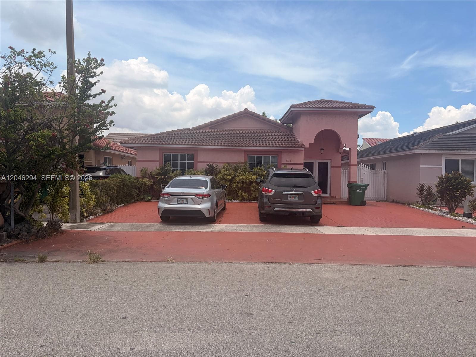 8814 NW 109th Ter, Hialeah Gardens, FL 33018 — zdjęcie 2