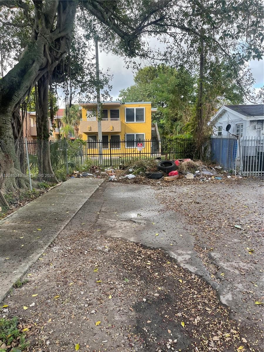 1110 NW 34th St, Miami, FL 33127 — zdjęcie 2