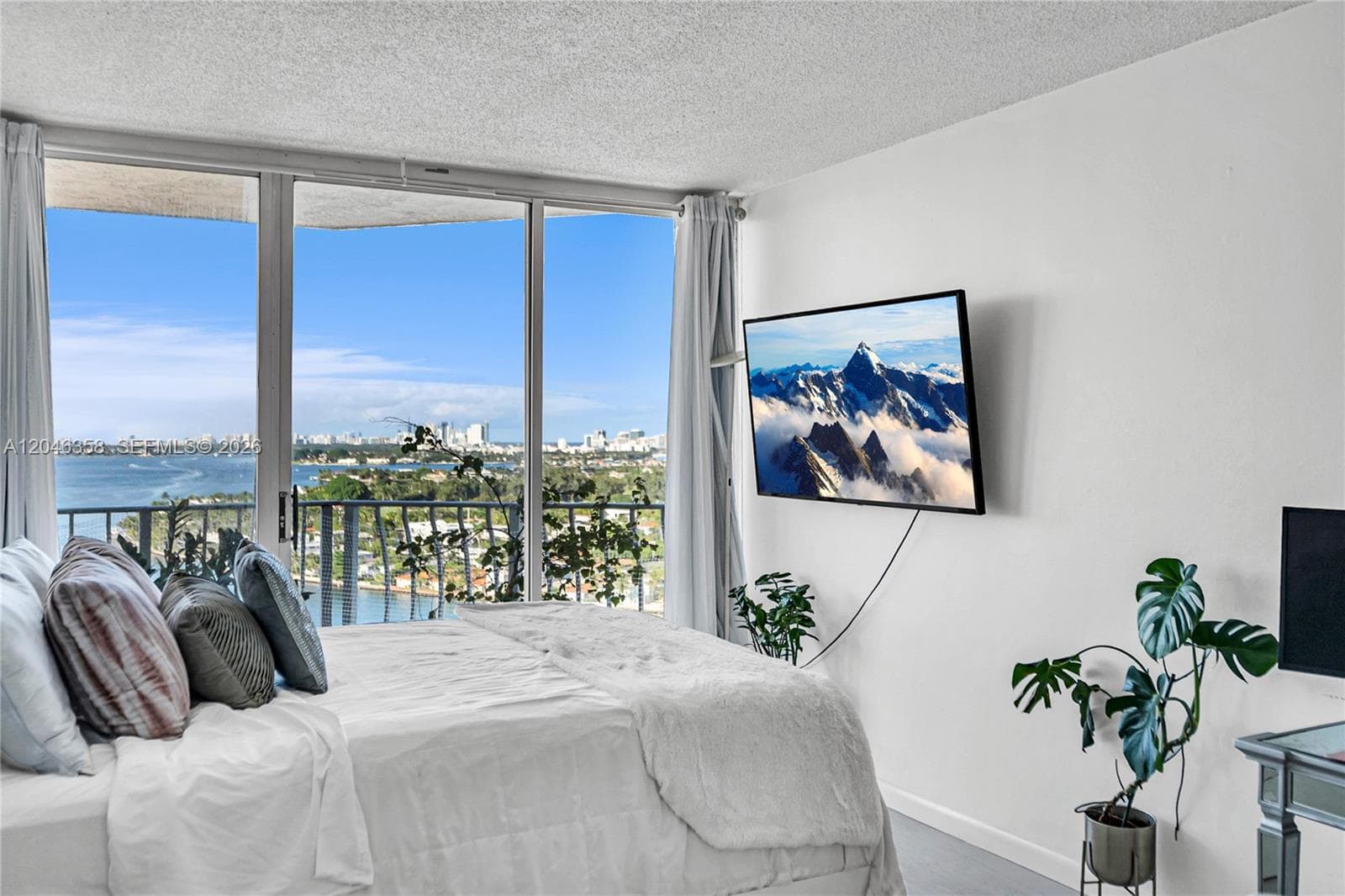 7601 E Treasure Dr # 2412, North Bay Village, FL 33141 — zdjęcie 3