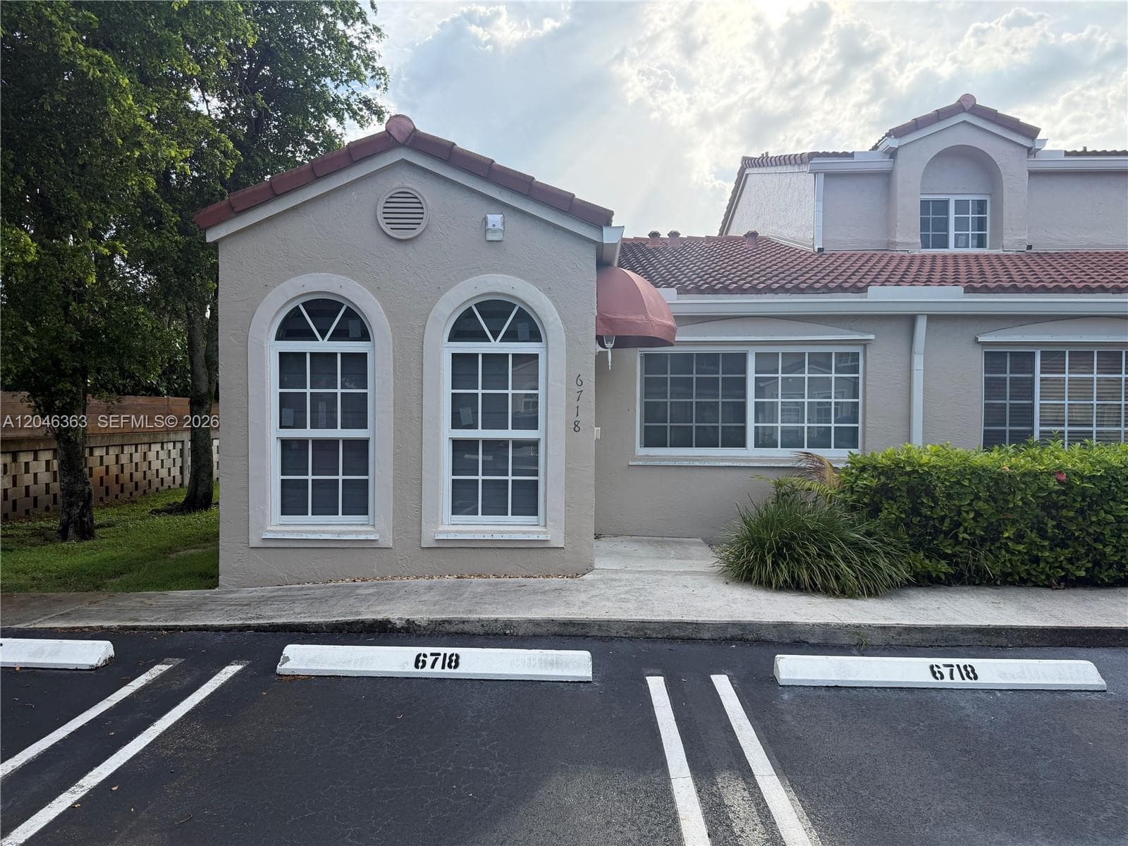 6718 NW 166th Ter # 301, Miami Lakes, FL 33014