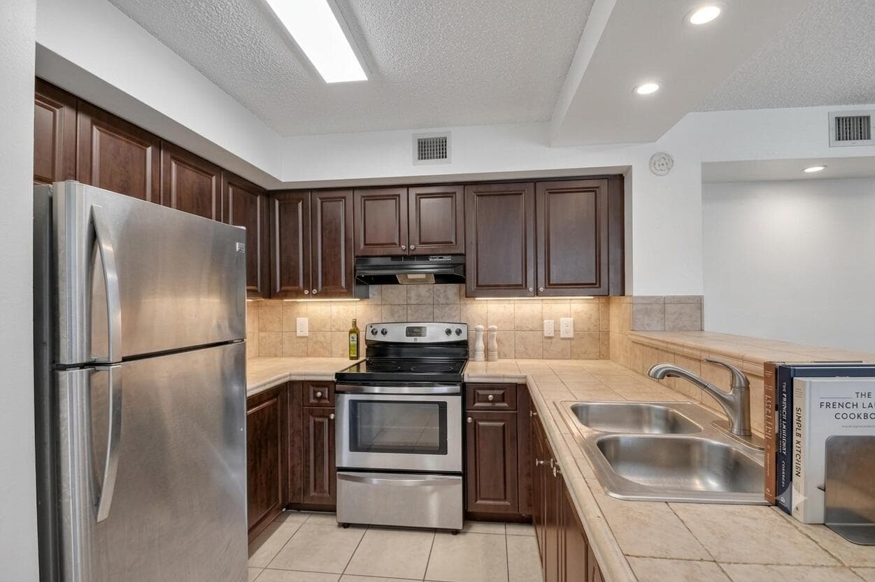 1733 Village Boulevard # 105, West Palm Beach, FL 33409 — zdjęcie 4