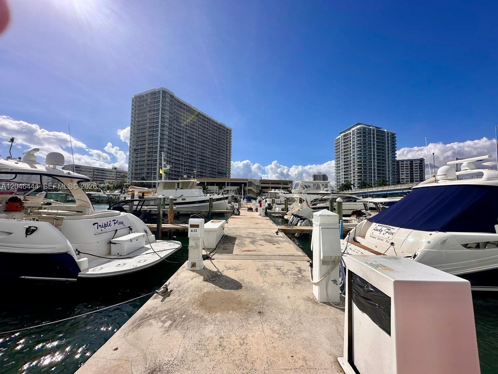 7601 E Treasure Dr, North Bay Village, FL 33141 — zdjęcie 4
