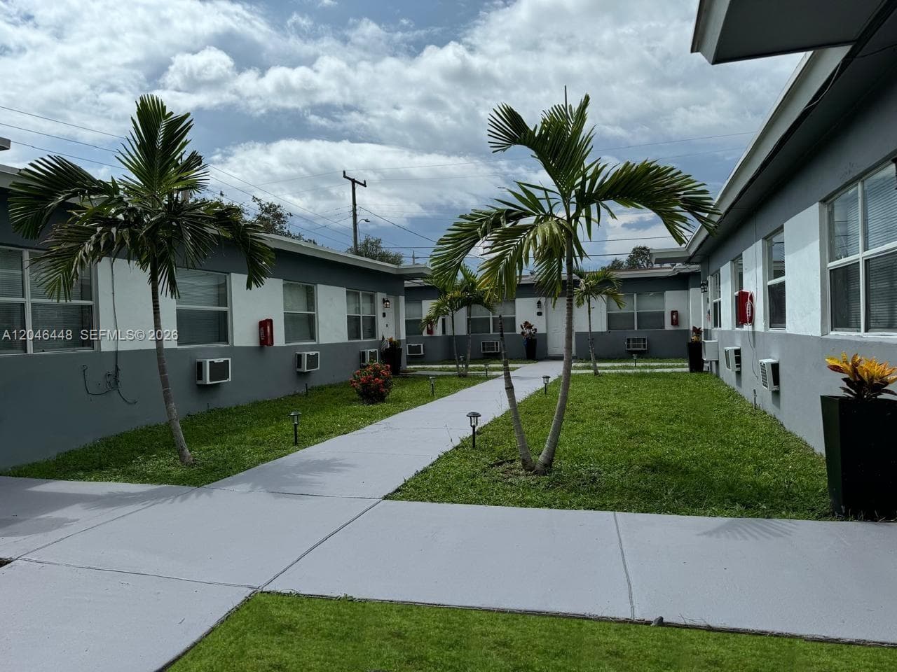 2300 Douglas St # 1, Hollywood, FL 33020 — zdjęcie 2