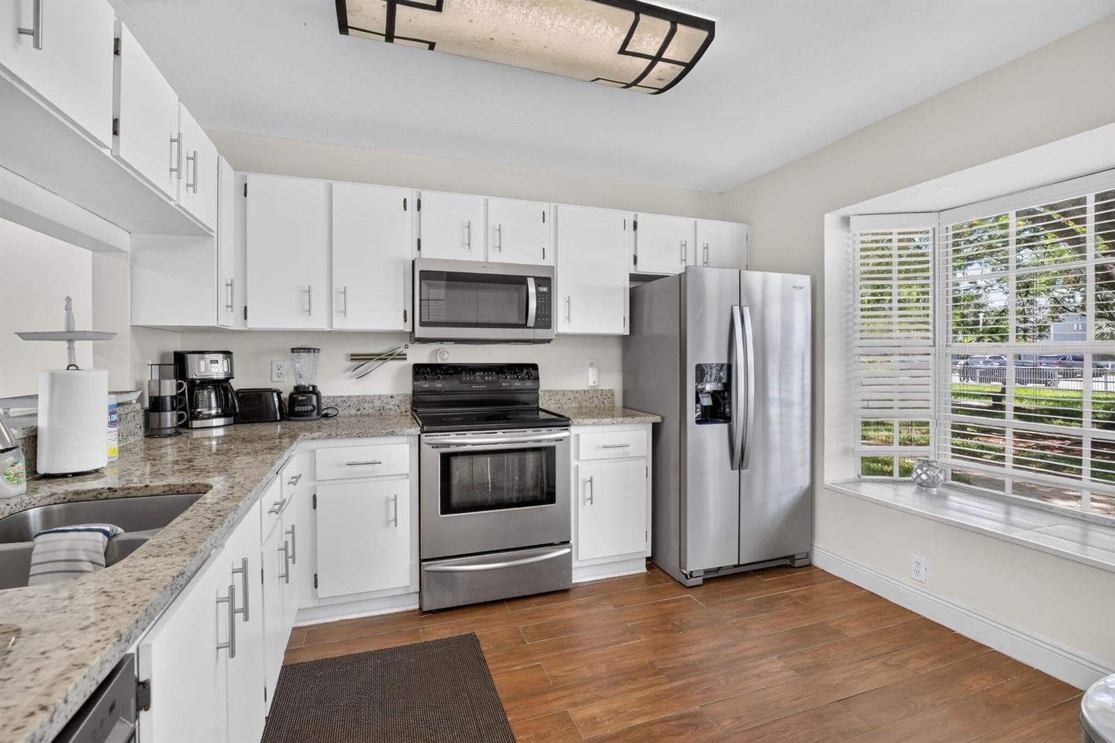 12175 NW 36th Place, Sunrise, FL 33323 — zdjęcie 4