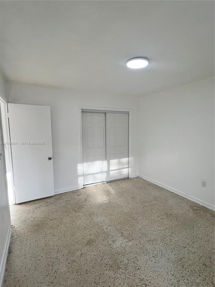 1946 NE 167th St # 1, North Miami Beach, FL 33162 — zdjęcie 2