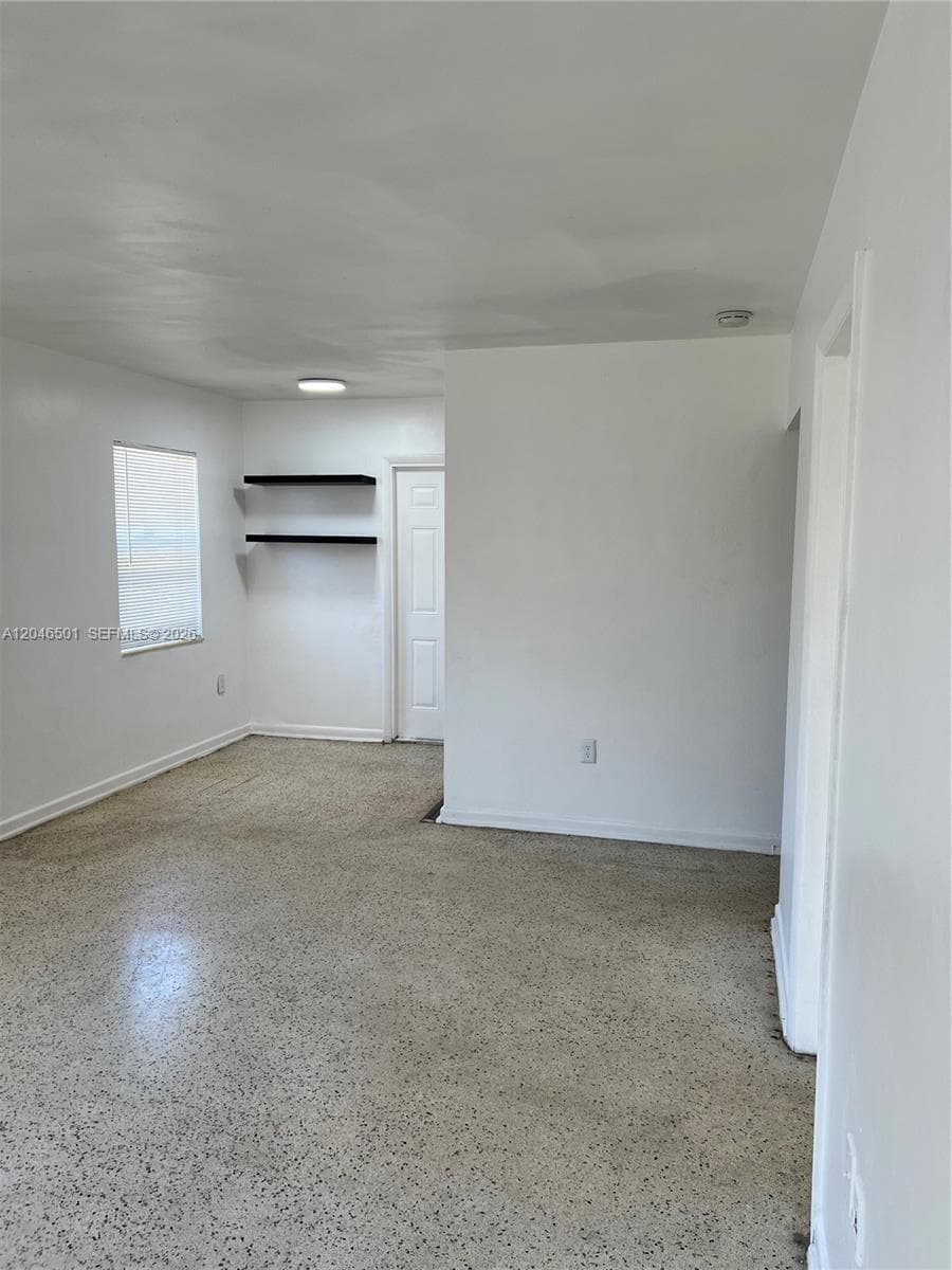 1946 NE 167th St # 1, North Miami Beach, FL 33162 — zdjęcie 3