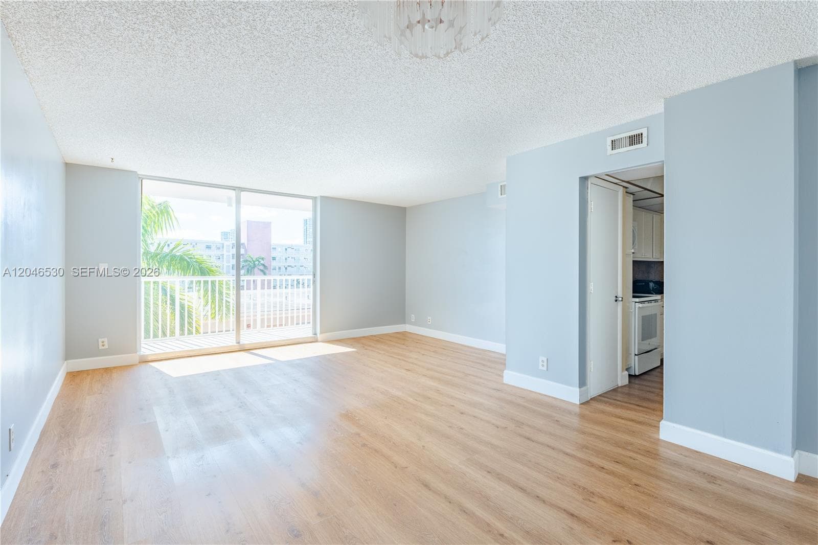 3161 S Ocean Dr # 407, Hallandale Beach, FL 33009