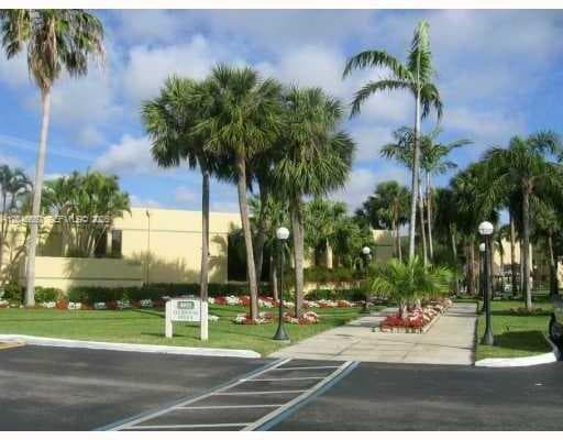 8075 SW 107th Ave # 305, Miami, FL 33173 — zdjęcie 5
