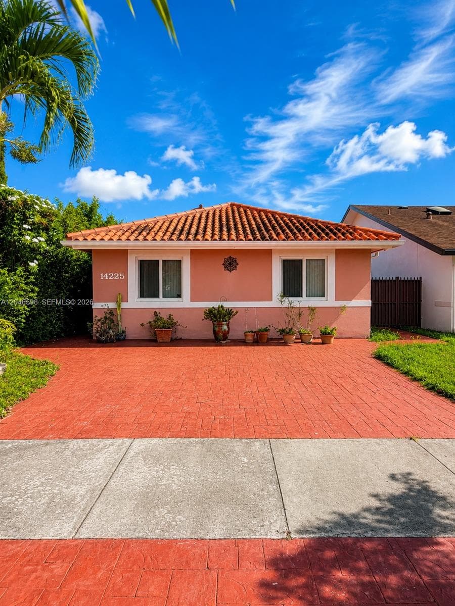 14225 SW 55th St, Miami, FL 33175