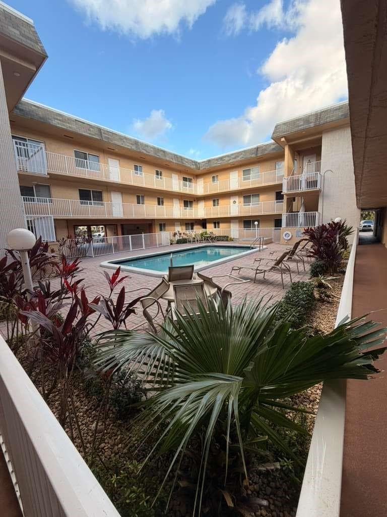 7910 Taft Street # 109, Pembroke Pines, FL 33024
