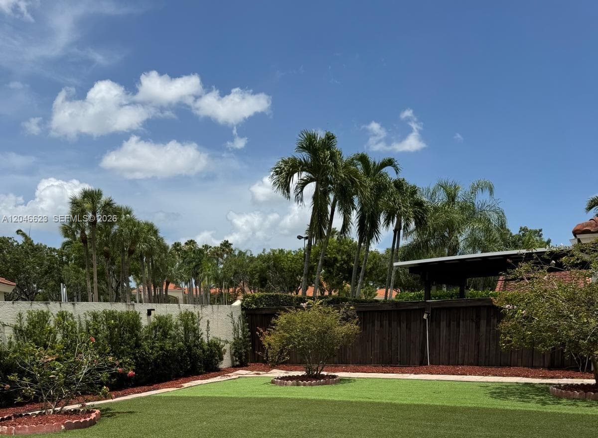 10375 NW 48th St, Doral, FL 33178 — zdjęcie 2