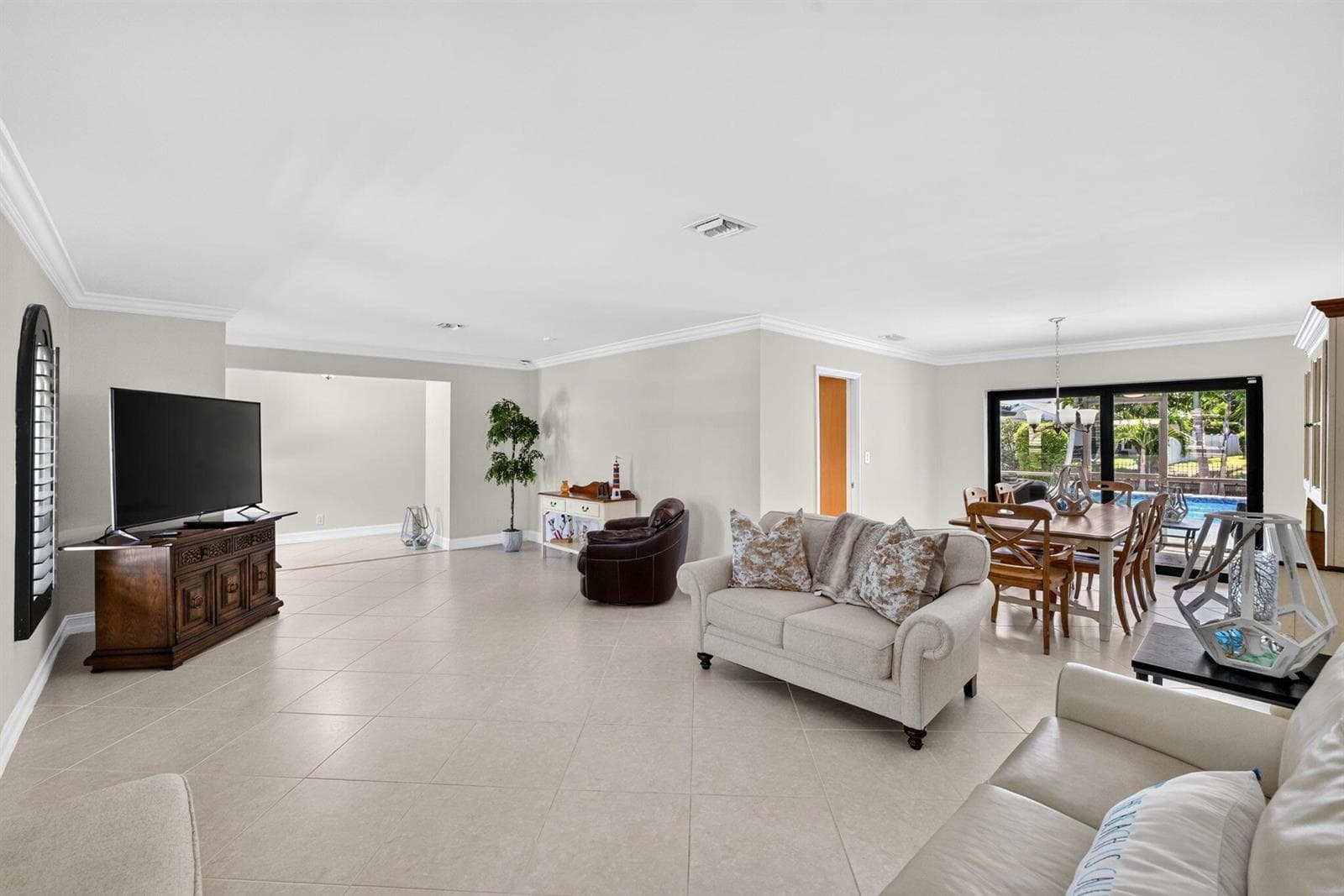 5570 NE 26th Avenue, Fort Lauderdale, FL 33308 — zdjęcie 5