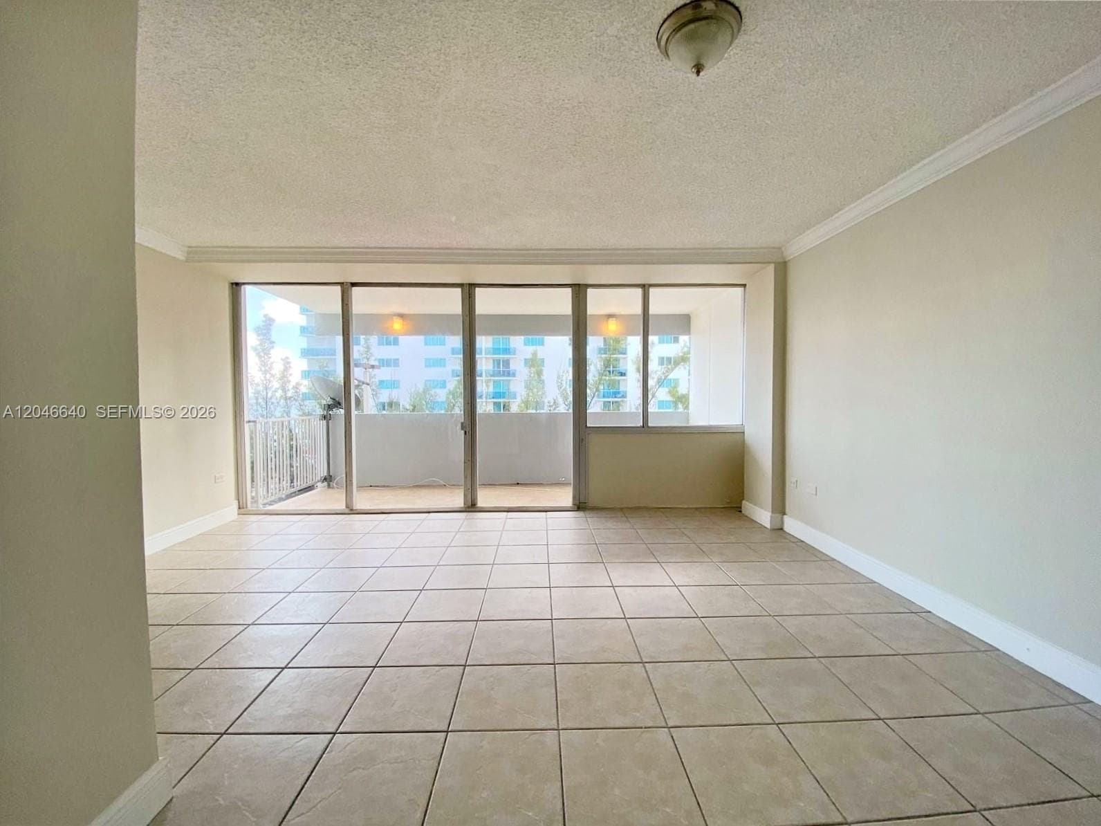 7545 E Treasure Dr # 3I, North Bay Village, FL 33141 — zdjęcie 2