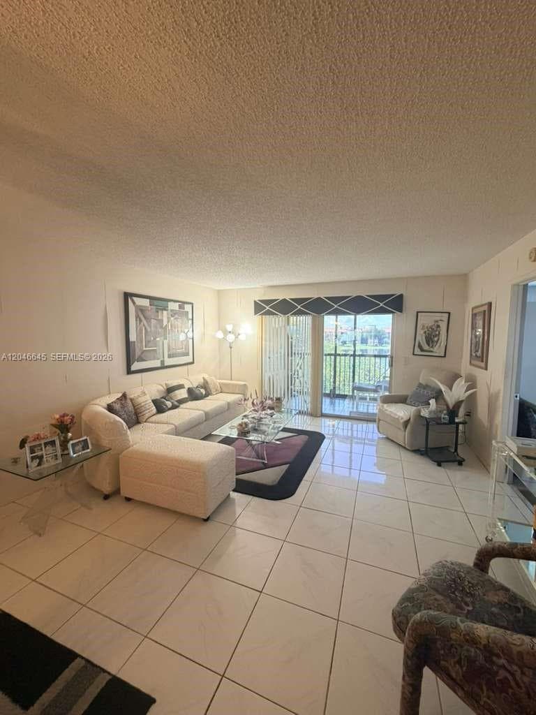750 SW 138th Ave # 413F, Pembroke Pines, FL 33027 — zdjęcie 2
