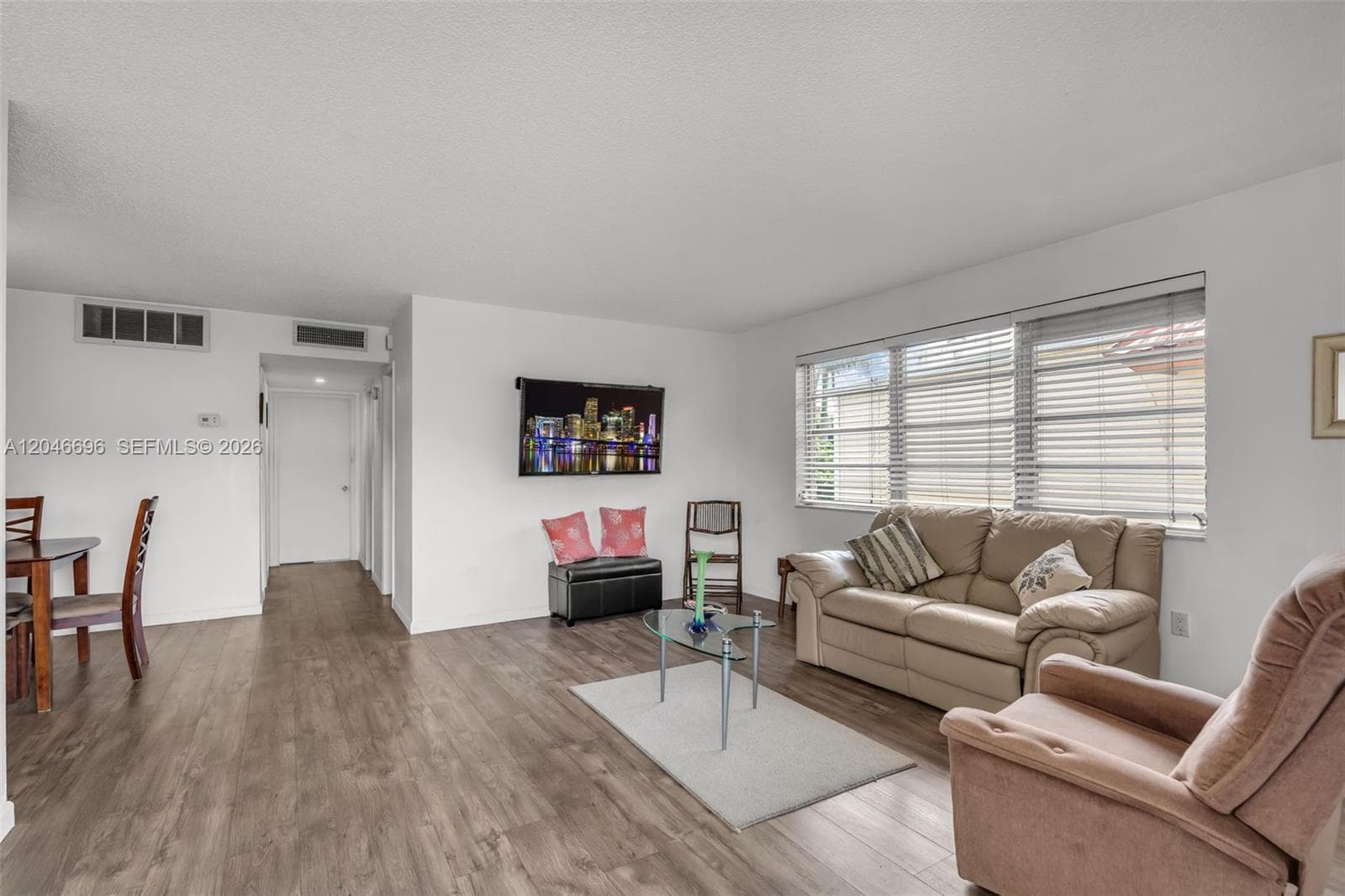 20327 NE 2nd Ave # 26, Miami, FL 33179 — zdjęcie 3