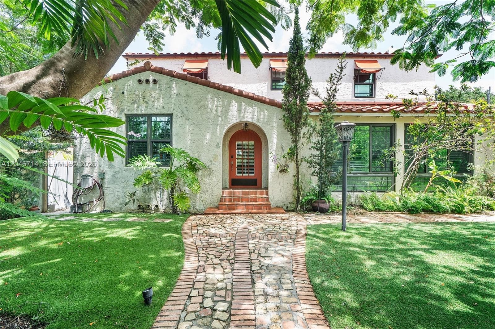 8276 E Dixie Hwy, Miami, FL 33138