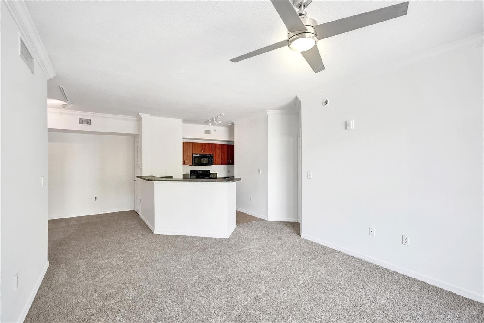 9172 Collins Avenue # 302, Surfside, FL 33154 — zdjęcie 5