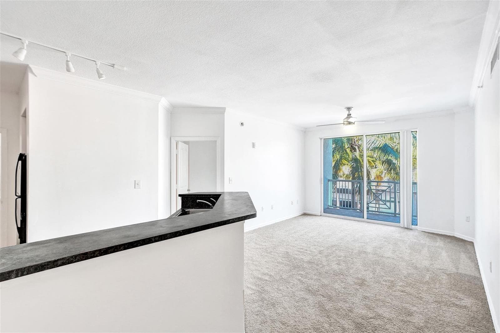 9172 Collins Avenue # 302, Surfside, FL 33154 — zdjęcie 4