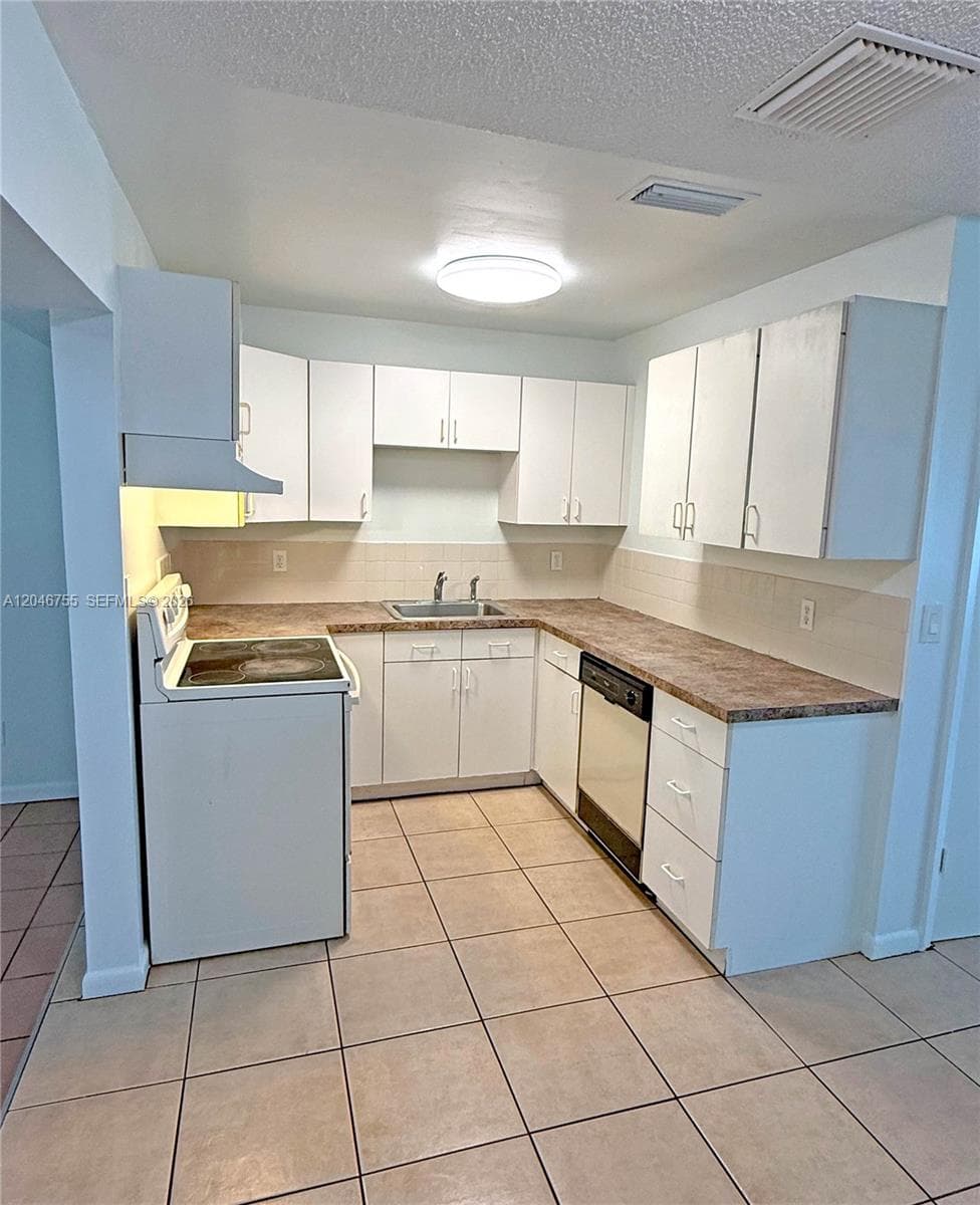 12096 Dolphin Dr, Palm Beach Gardens, FL 33410 — zdjęcie 4