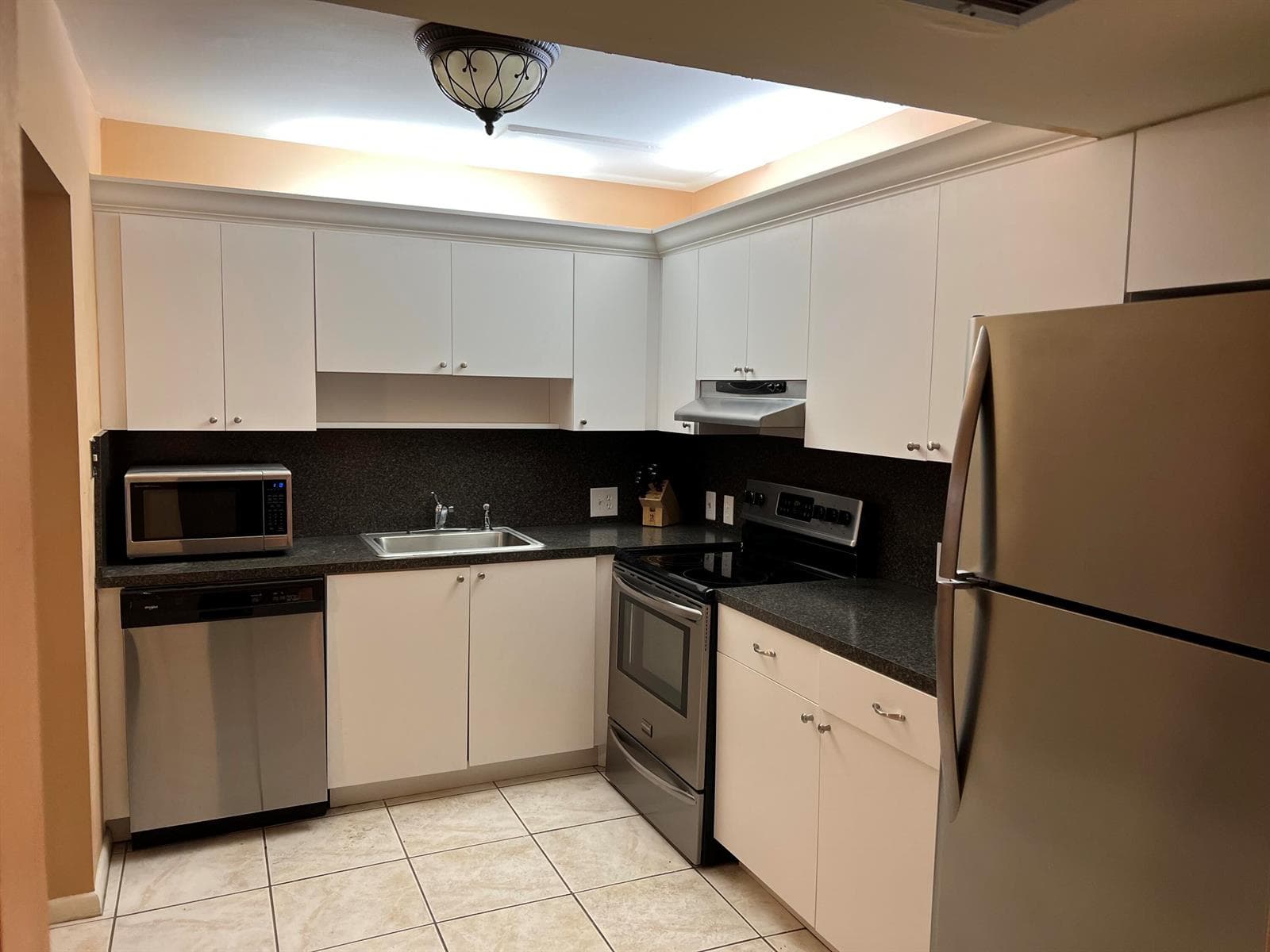 203 Suffolk # E, Boca Raton, FL 33434 — zdjęcie 2