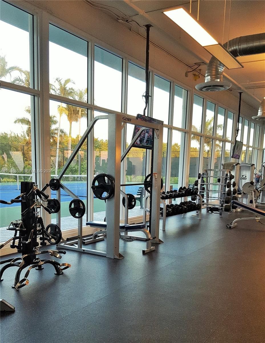 14951 Royal Oaks Ln # 1105, North Miami, FL 33181 — zdjęcie 4