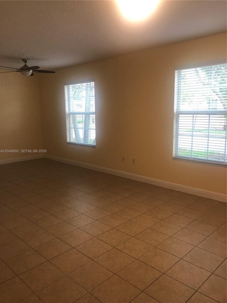 1129 SW 147th Ter, Pembroke Pines, FL 33027 — zdjęcie 5