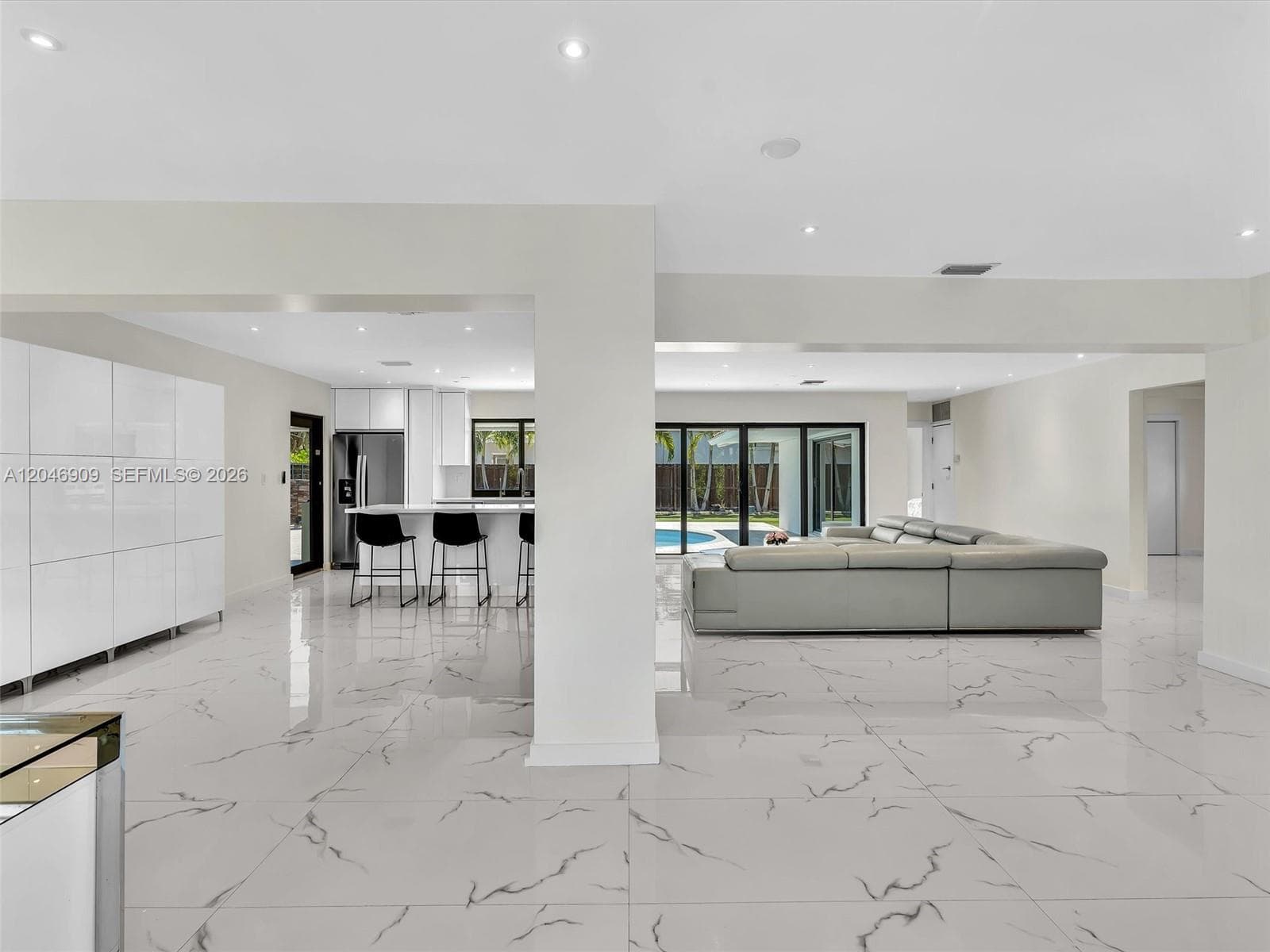 19225 NE 18th Ave, Miami, FL 33179 — zdjęcie 4