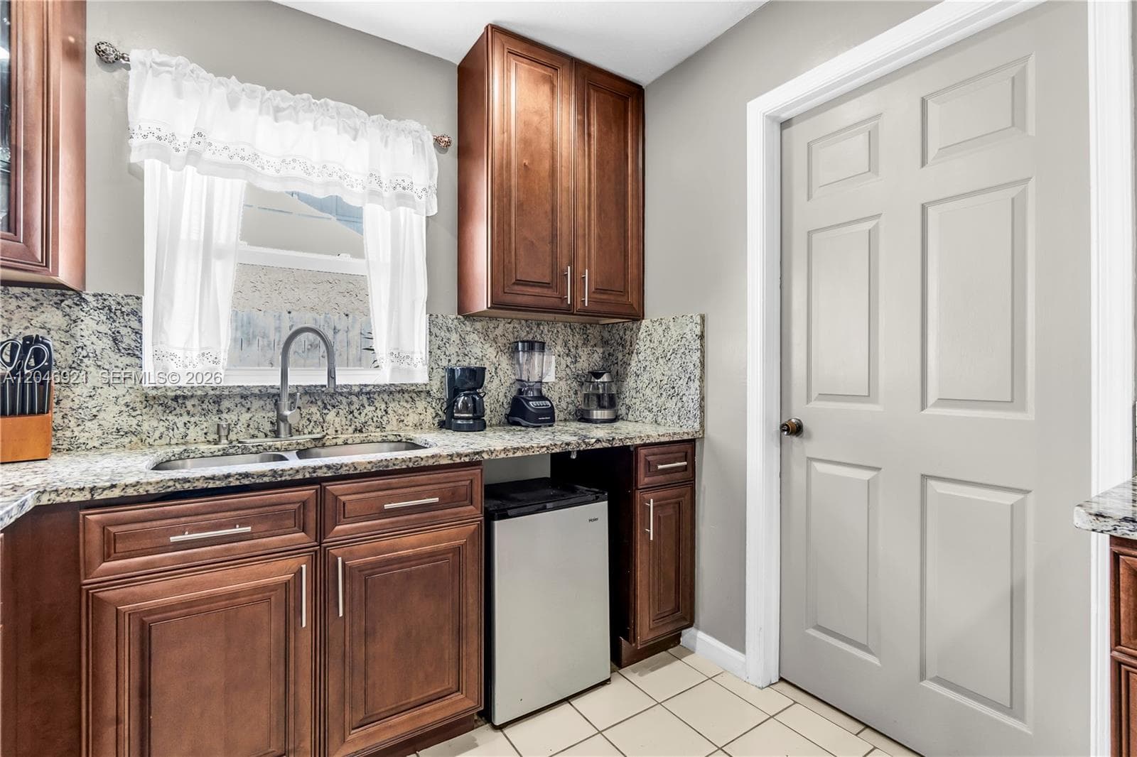 7421 SW 14th Ct, North Lauderdale, FL 33068 — zdjęcie 5