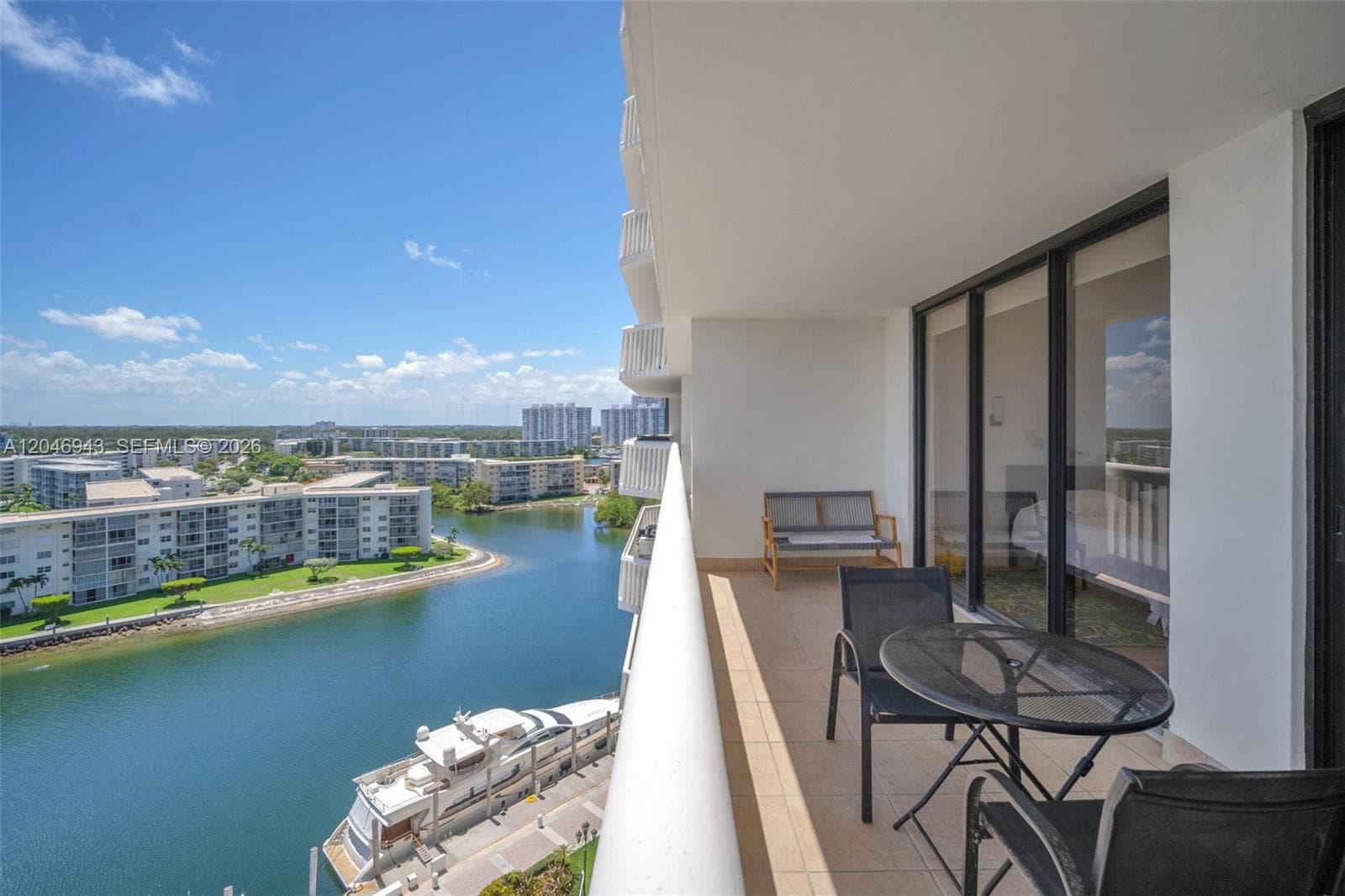 1000 W Island Blvd # 1206, Aventura, FL 33160 — zdjęcie 2